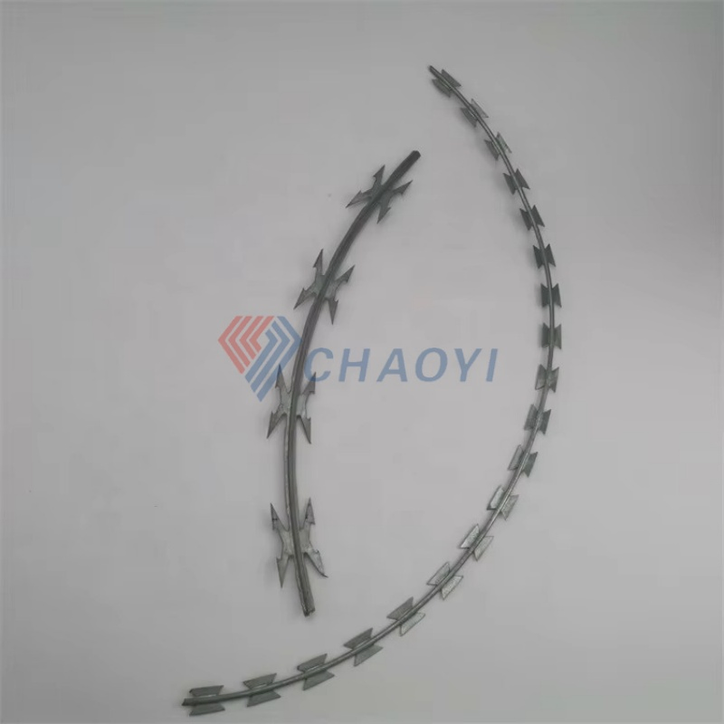 Hot-Dipped Galvanized Cbt-60/65 Bto-10/12/18/22/28/30 Razor Barbed Wire