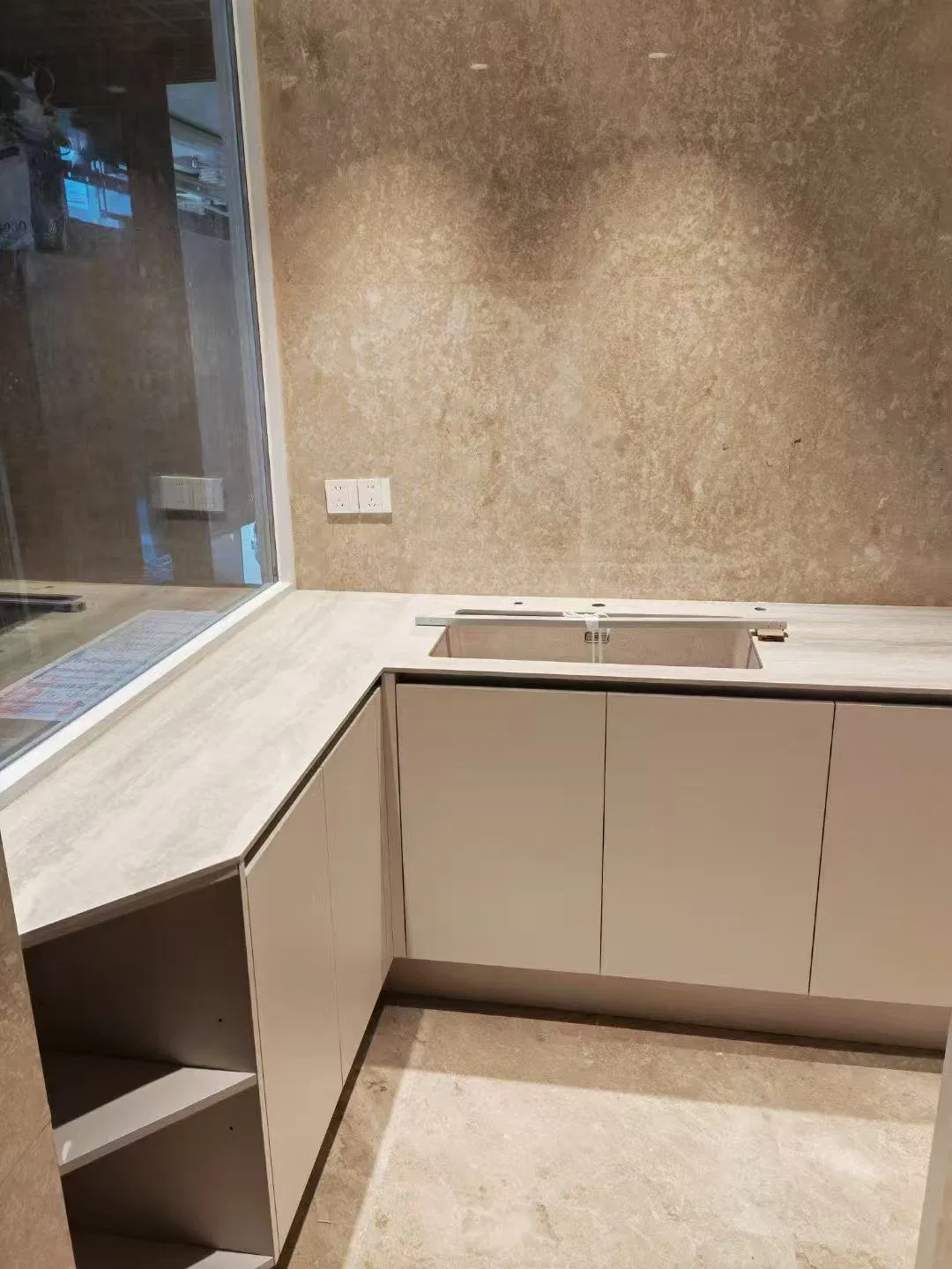 Premium Polished Marble Tiles for Elegant Kitchen Countertops