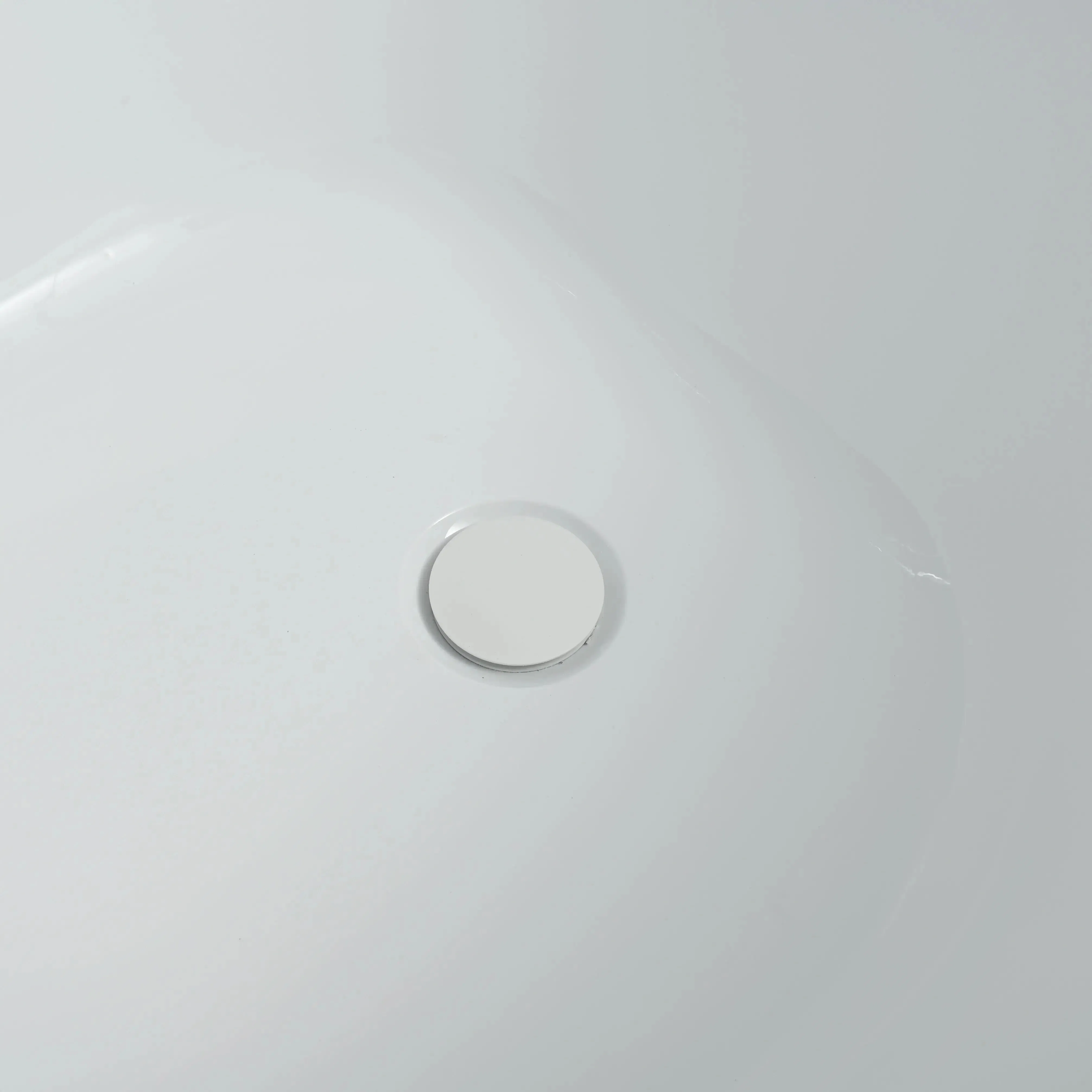 New Design Acrylic Freestanding Bathtub Contemporary Soaking Tub with Overflow and Drain