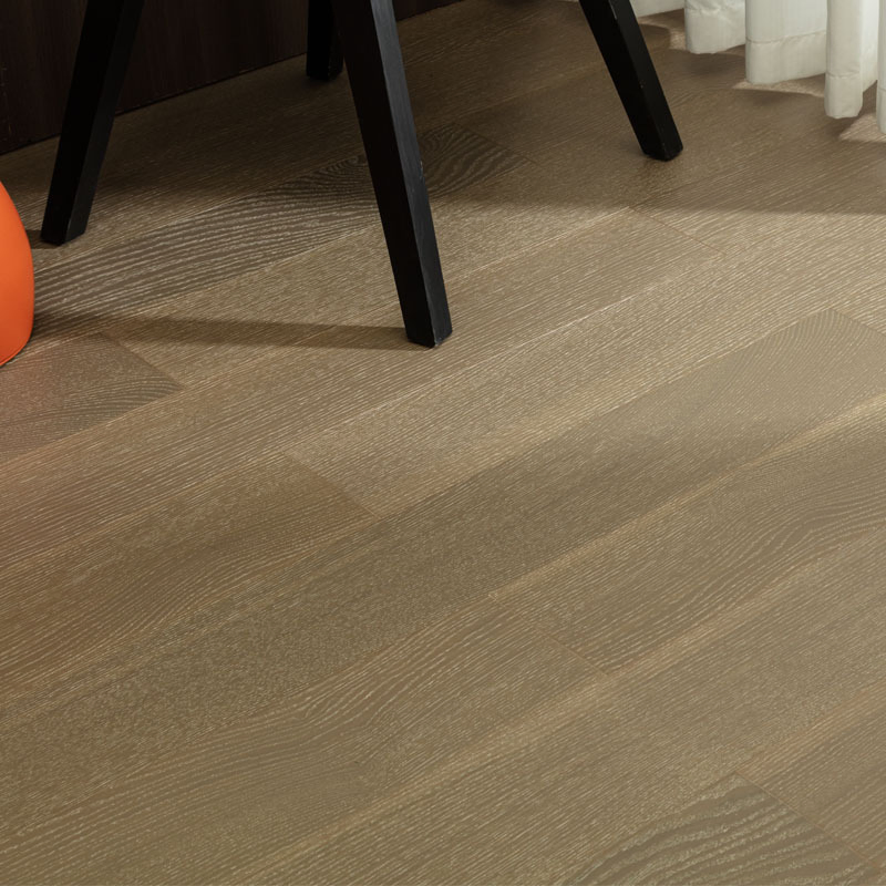 New Three-Layer Solid Wood Plywood Floor