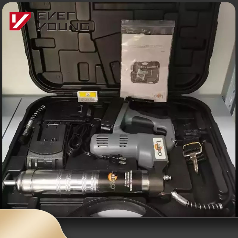 Беспроводной электрический шприц для смазки высокого давления