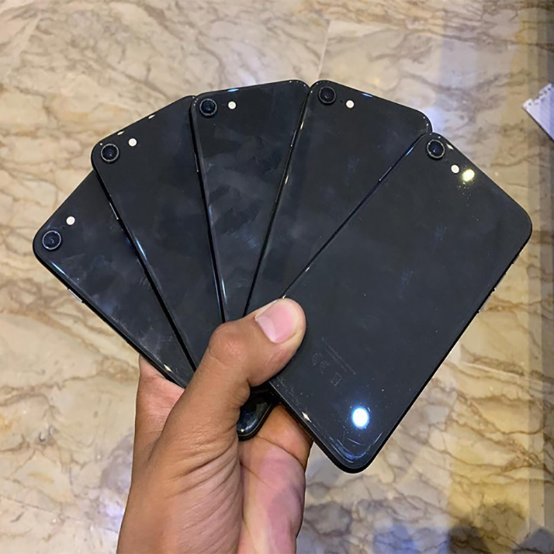Смартфон iPhone 8 Plus 99% новый, разблокированный
