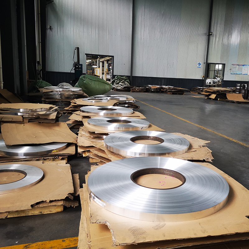 Versatile and Flexible Aluminum Coil Blinds for Multiple Windows