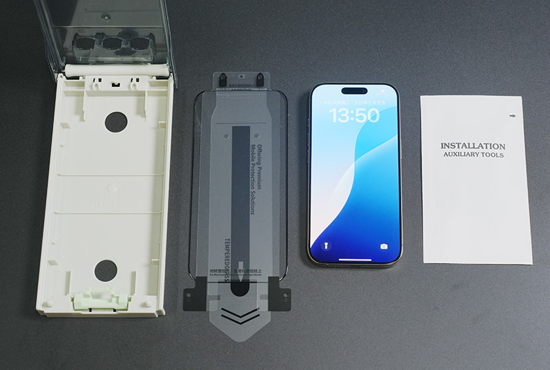 3D защитное стекло для iPhone 15/16/17, без пыли