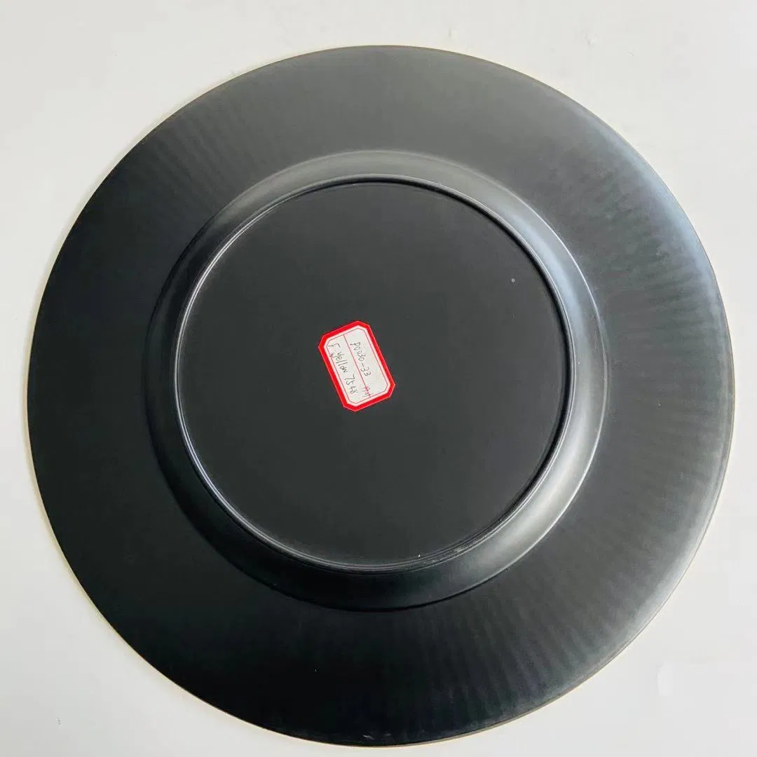 Golden Plates Are Used for Table Party Decoration