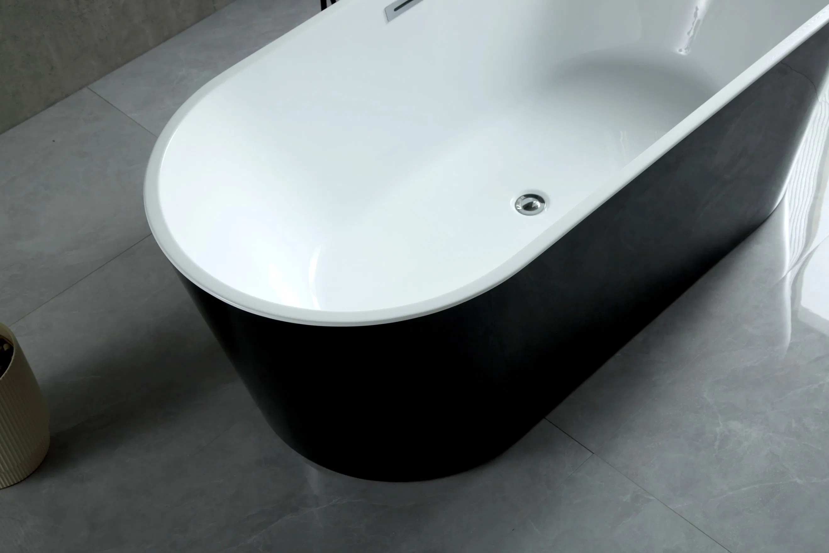 Угловая акриловая ванна DMAN ART8201wb