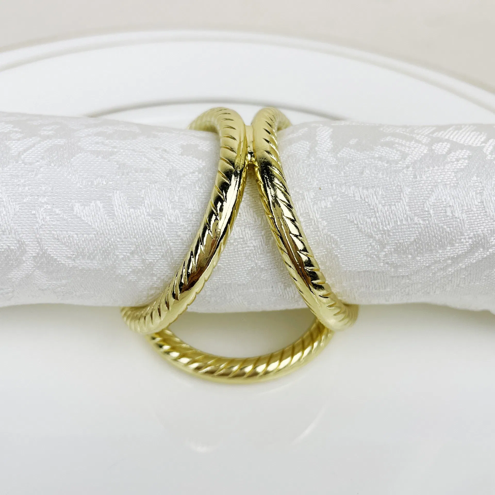 New Products Triangle Space Creative Combination Spring Clip Napkin Ring