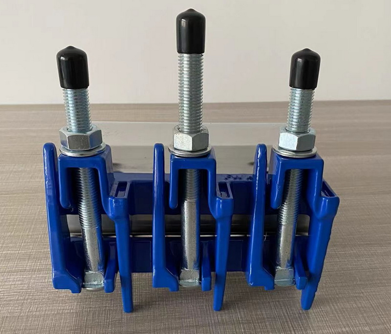 Ductile Iron Repair Clamp Cast Iron Repair Coupling Ductile Iron Repair Sleeve Ductile Iron Pipe Clamps 	1 Inch Repair Clamp