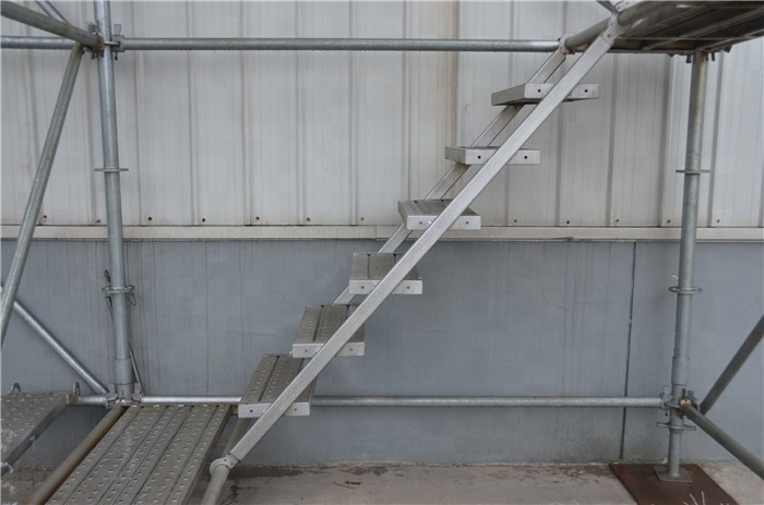 Chinese Pre-Galvanized Steel Scaffolding Step Ladder for Construction with Hook