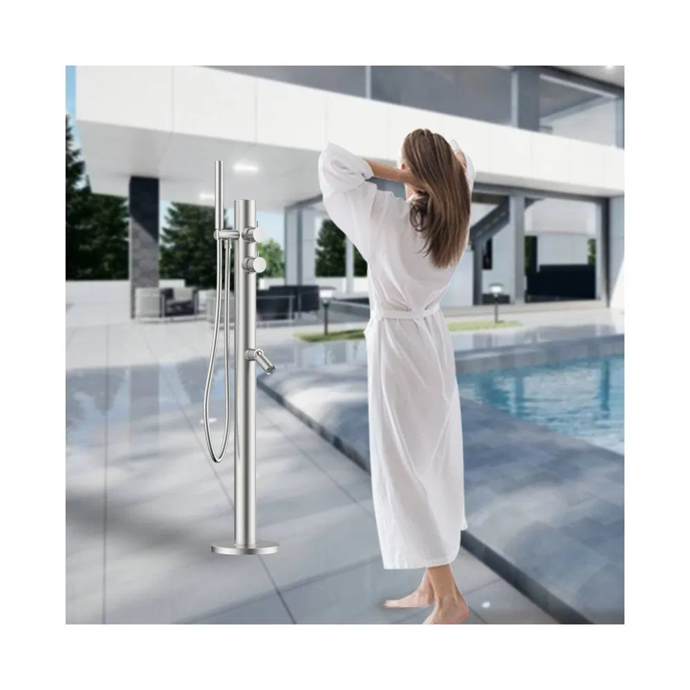 Durable Short Style Outdoor Faucet for Hot and Cold Water