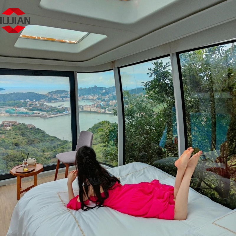 Luxury Design Space Capsule Prefabricated Camping Capsule Pod Hotel