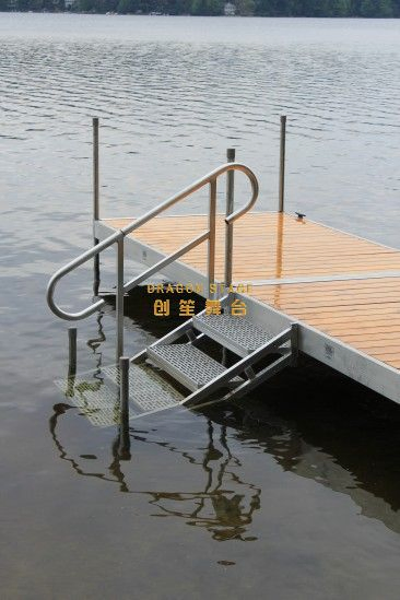 Deluxe Marine Equipment Accessory 4 Steps Stainless Steel Boat Ladder Marine Boat Ladders