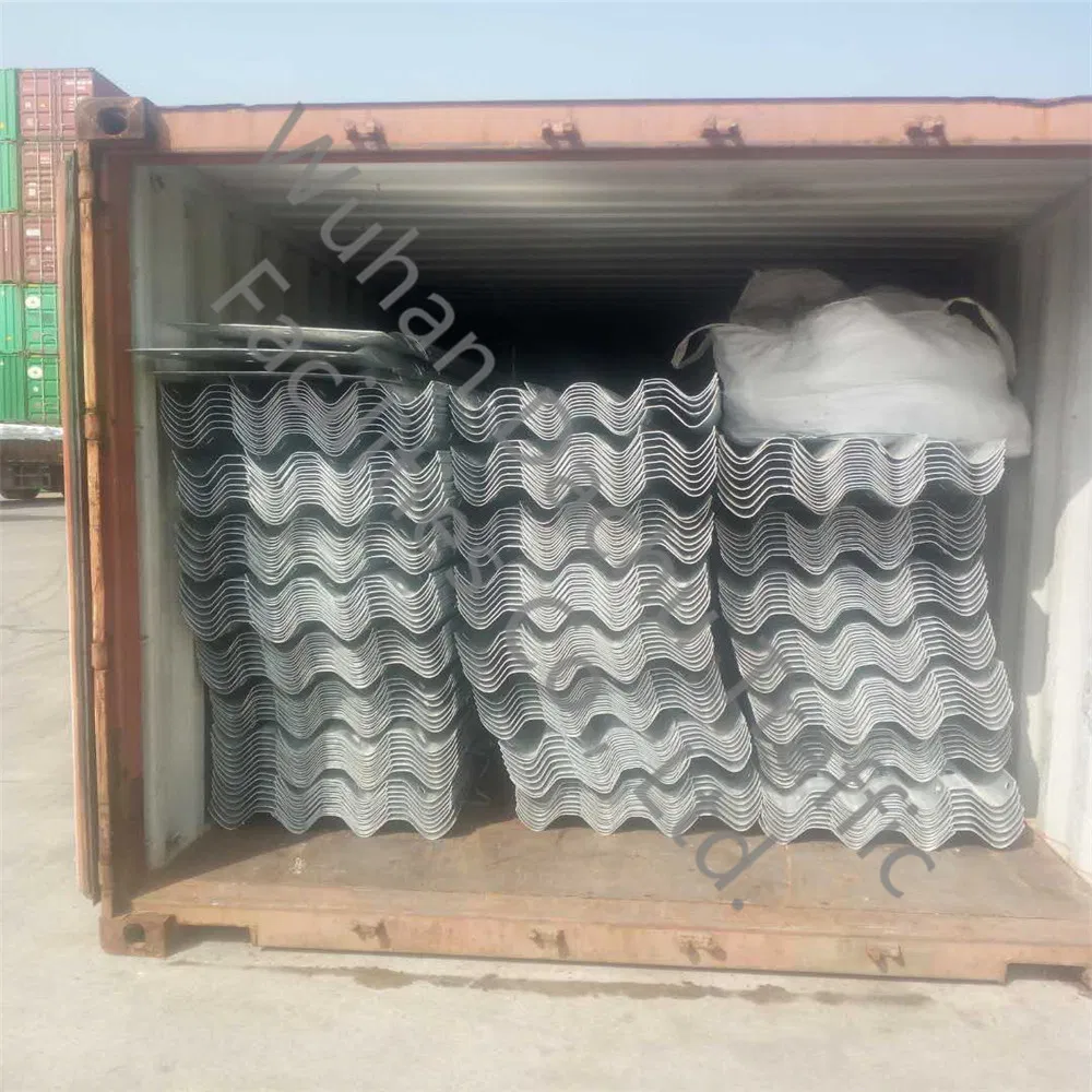 Galvanized Metal Thrie Beam Freeway Crash Barrier