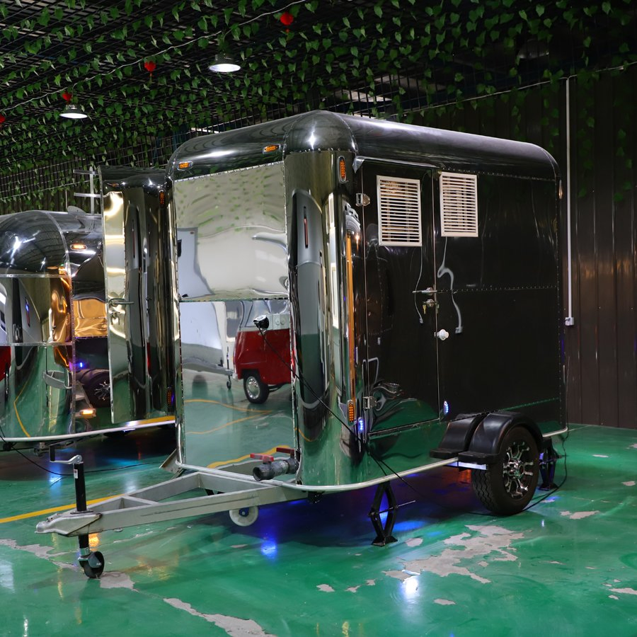 Camping Toilet Luxury Toilet Trailer One Stall Portable Restroom Mobile Bathroom Portable