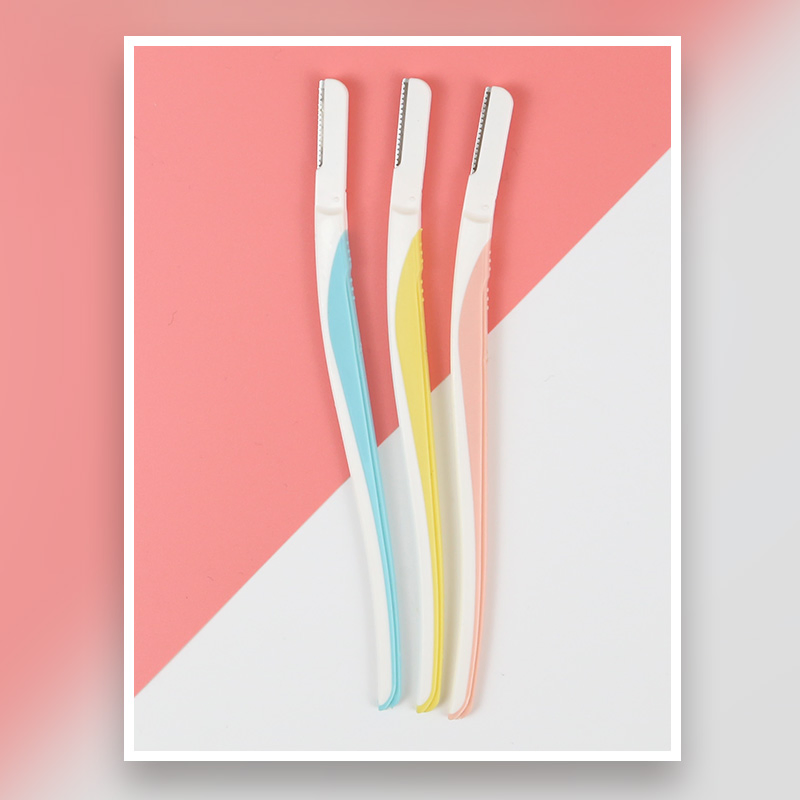 Precision Eyebrow Trimmer with Waterproof and Rust-Proof Technology