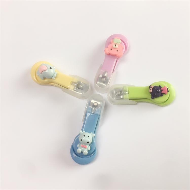 Newest Cartoon Carbon Steel Kids Professional Baby Plastic Nail Clipper Manufacturer