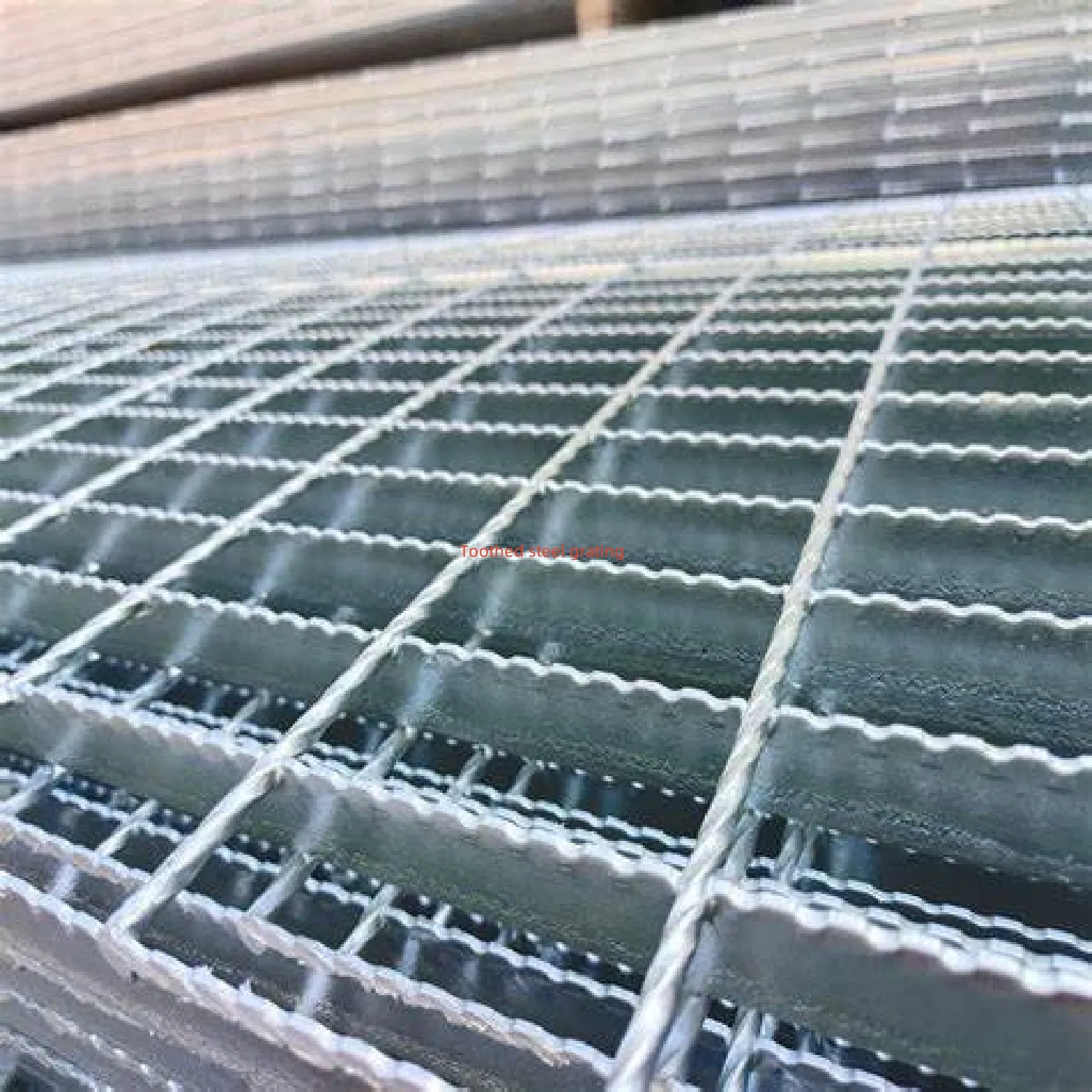 Industrial Flooring Grating: Anti-Slip Metal Fence Grating Solutions