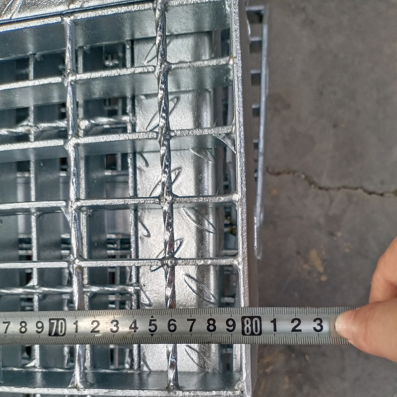 Galvanized Steel Bar Grating for Manhole Cover, Stair Tread, Floor Drain Grate