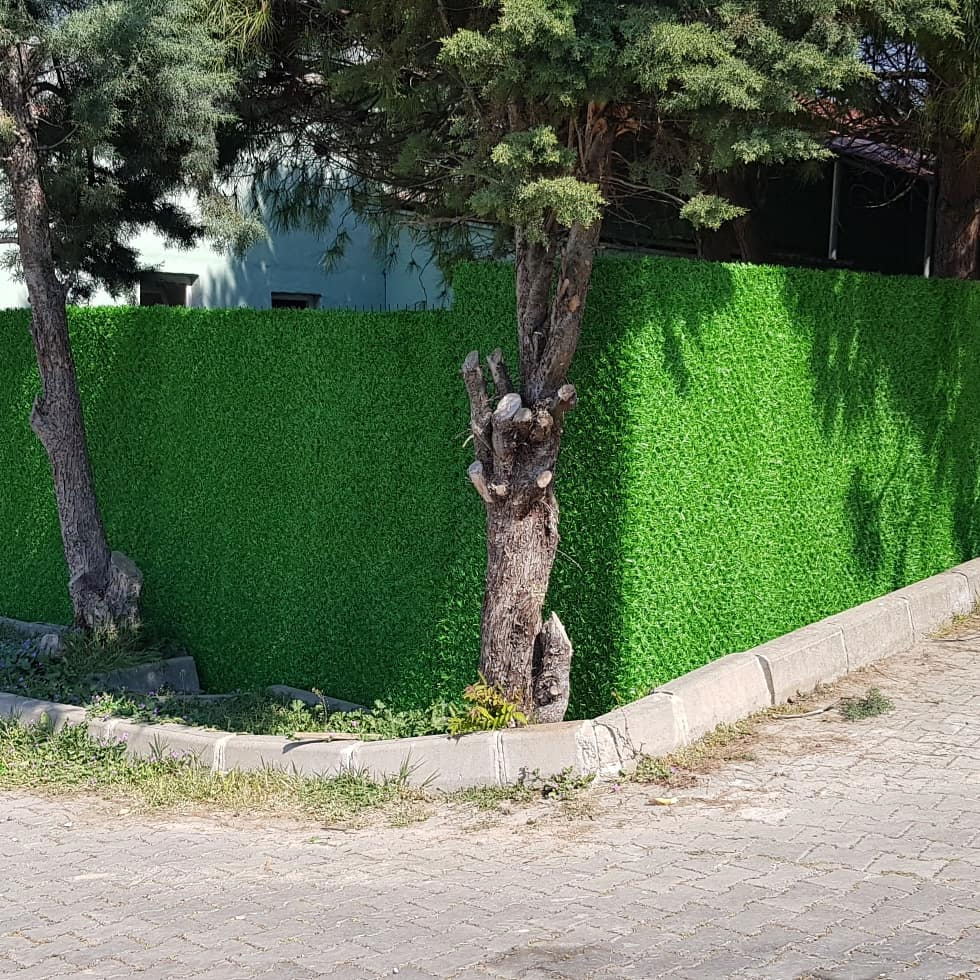 Artificial Grass Pine Needle Fence Privacy Panels Leaves Green Wall for Courtyard Balcony Decoration