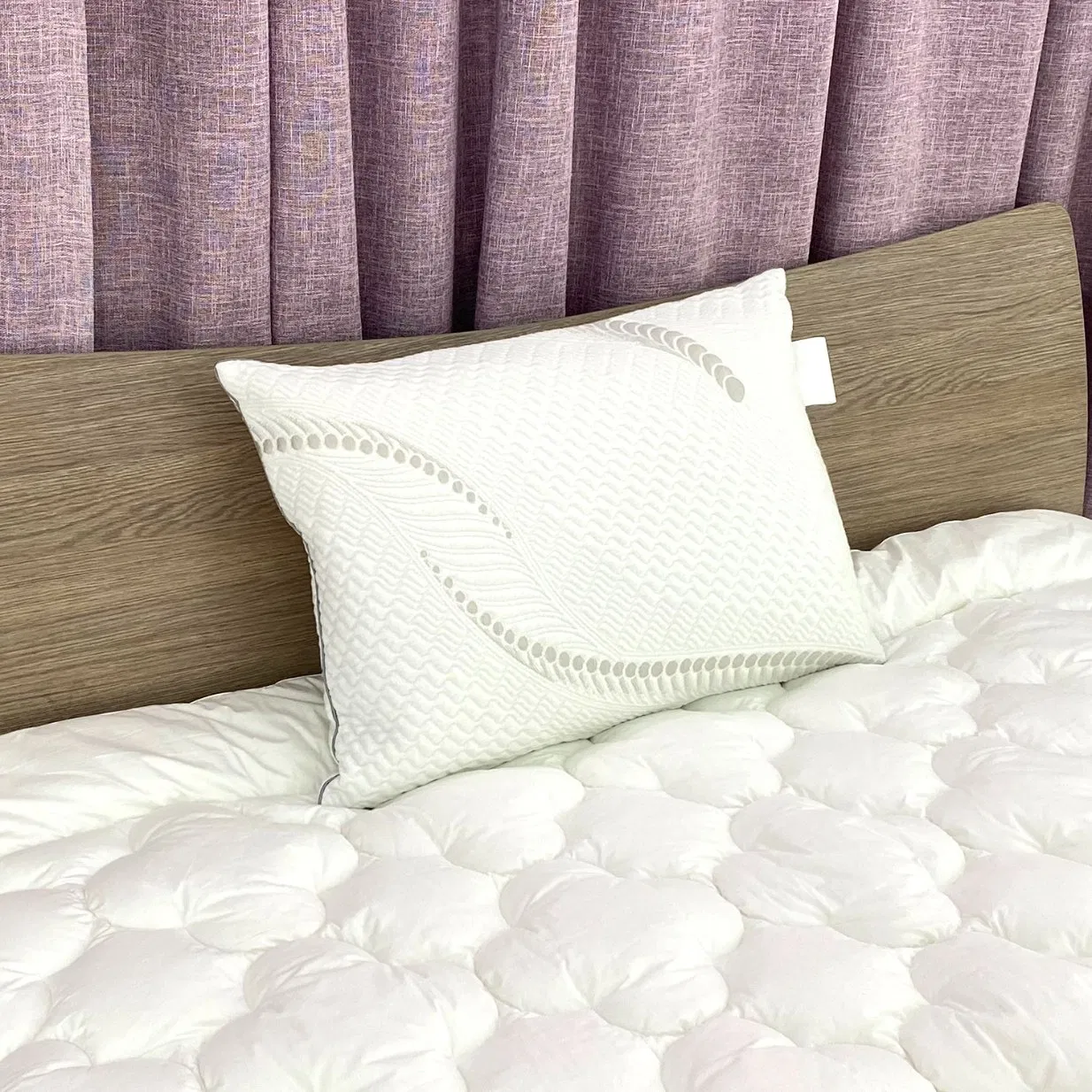 Customized Rectangle Pes Fiber Exquisite Appearance 100% Polyester Airmesh Jacqua Shredded Latex Pillow