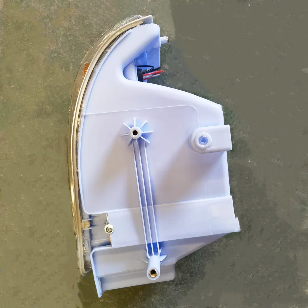 Запасные фары передние левая и правая Sinotruck HOWO WG9719720001/2