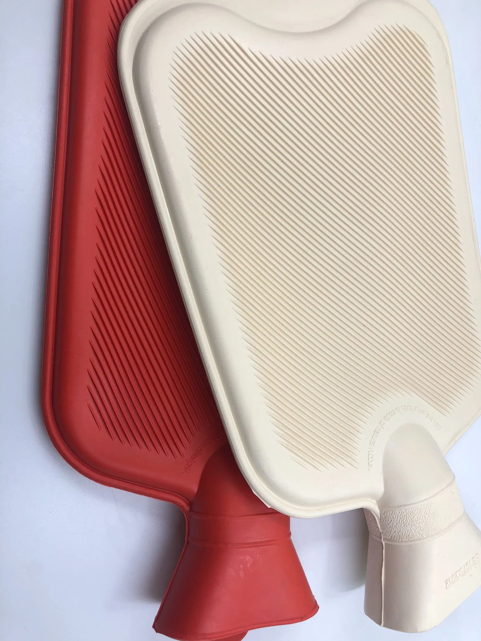 Natural Rubber Warmer Different Size Medical Hot Water Bottle Bag with Cover