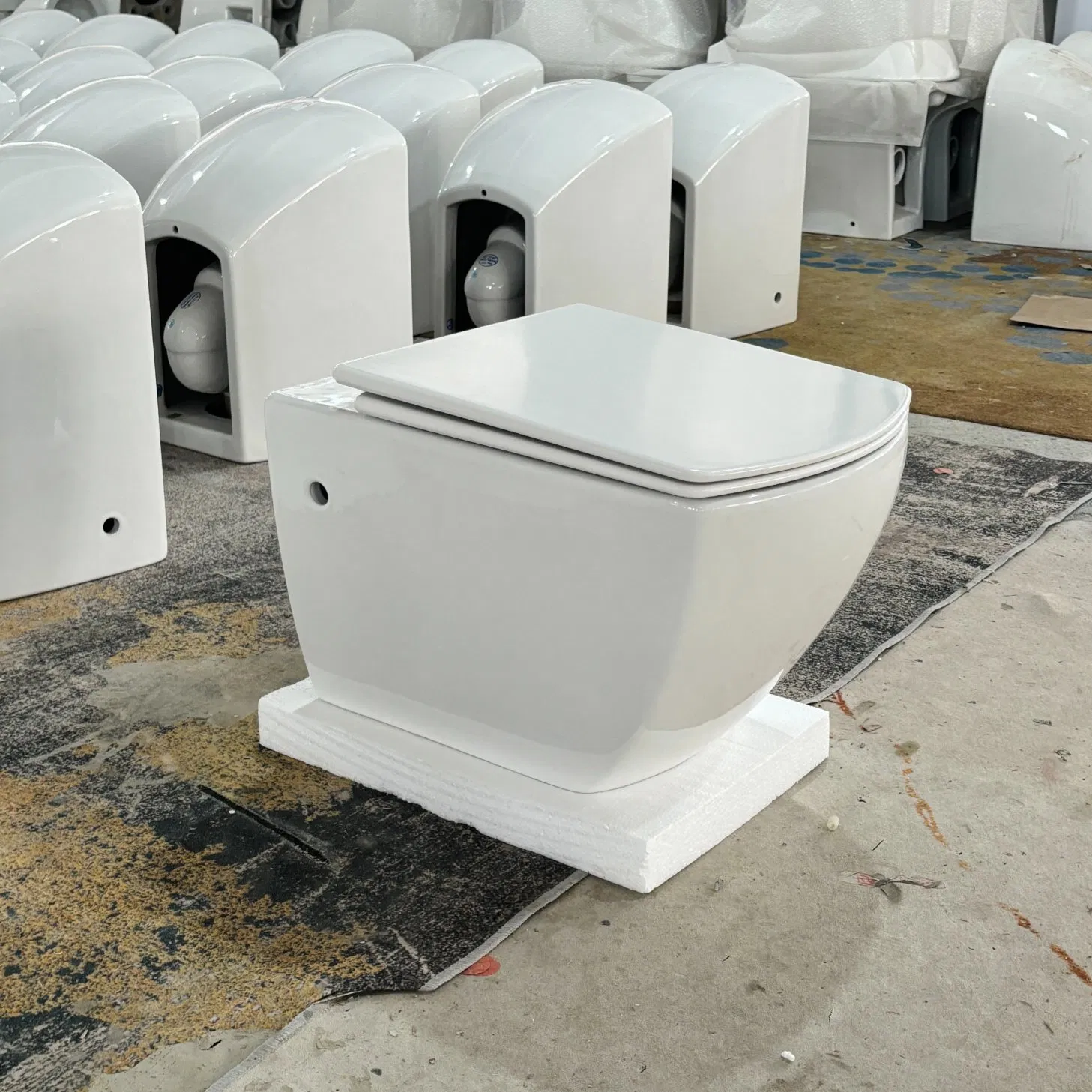 High Quality Chaozhou Ceramic Sanitaryware Wall Hung Mounted Toilet for Middle Eastern