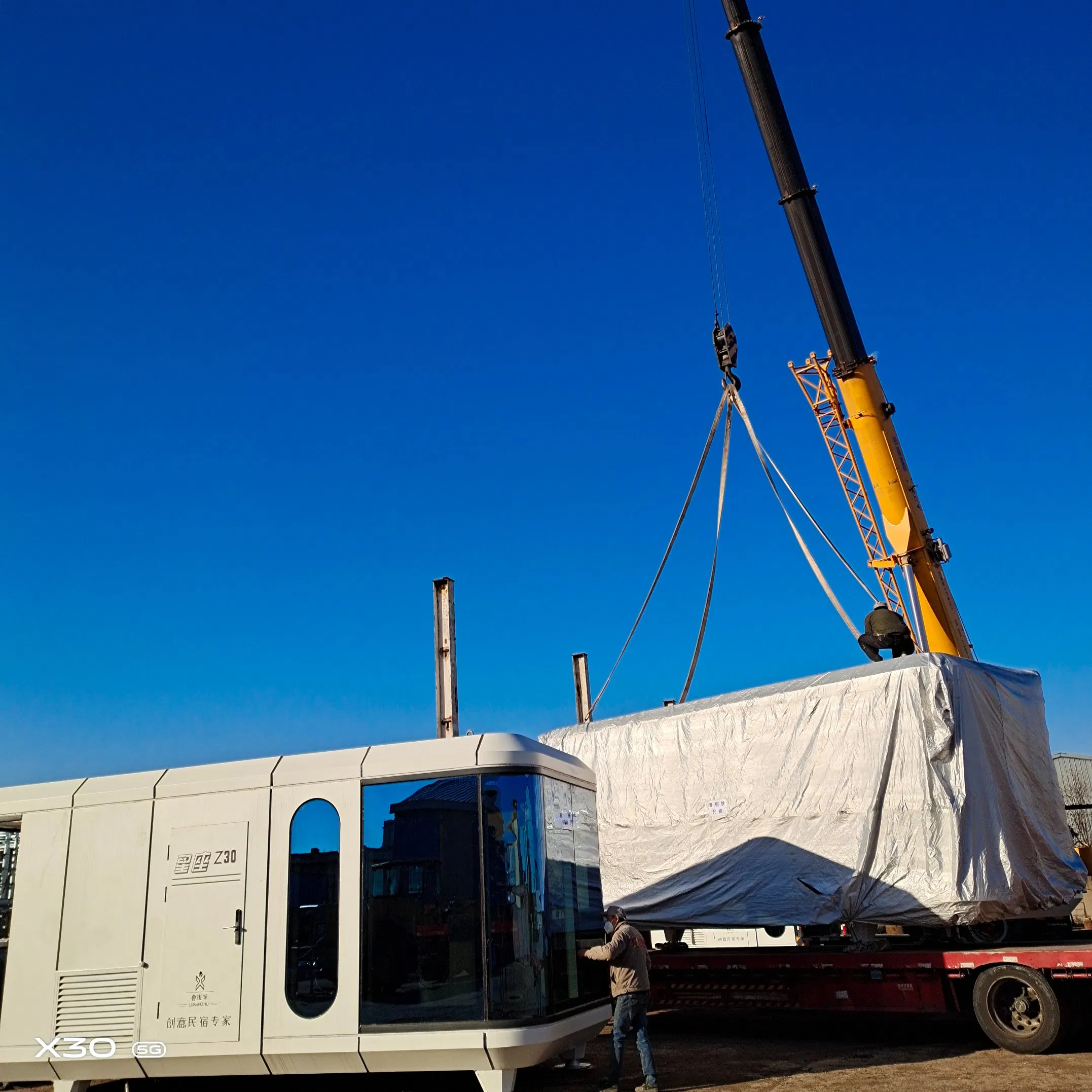 Custom 20FT 40FT Tiny Luxury Prefab Space Capsule House Prefabricated Mobile Modular Homes for Canada
