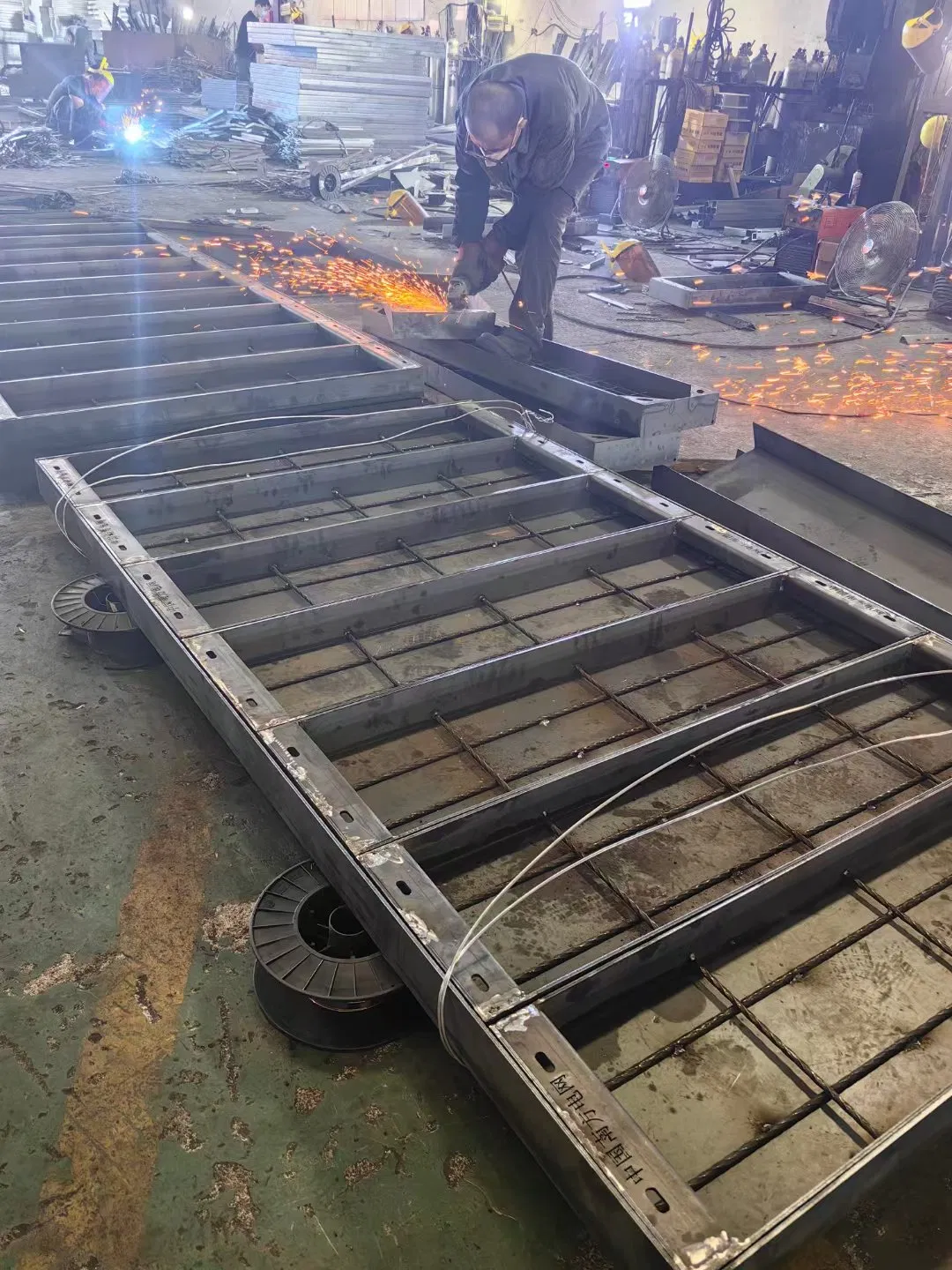 Outdoor Heavy Duty Sidewalk Steel Grating Storm Ditch Trench Drain Drainage Cover Steel Grates