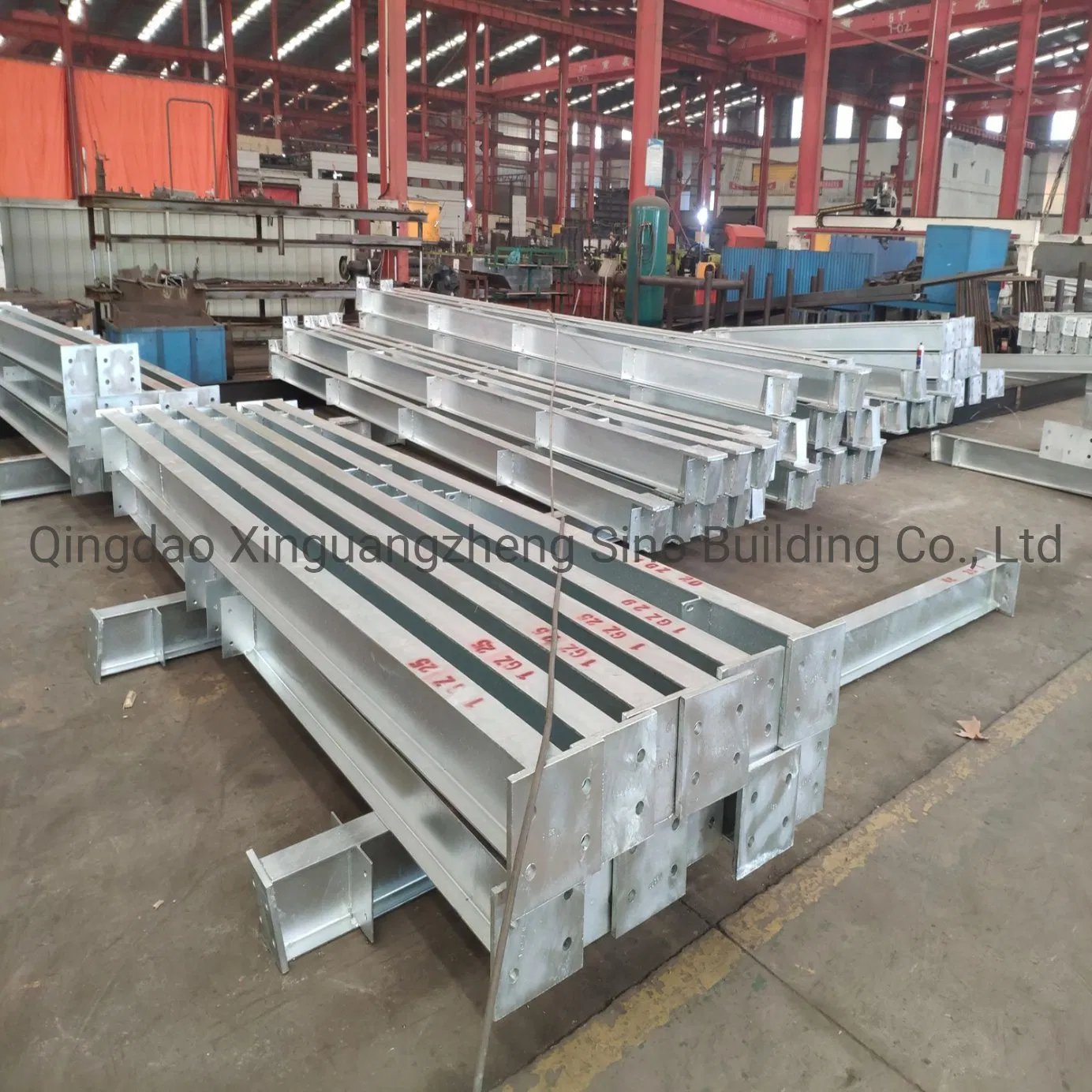PNG Hot-Dipped Galvanized Steel Structure Cow Shed for Dairy Farm