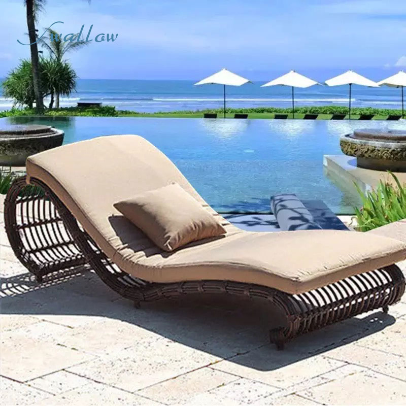 High Quality Garden Lounger Hotel Outdoor Furniture Swimming Pool Sun Bed Rope Woven Outdoor Sun Lounger