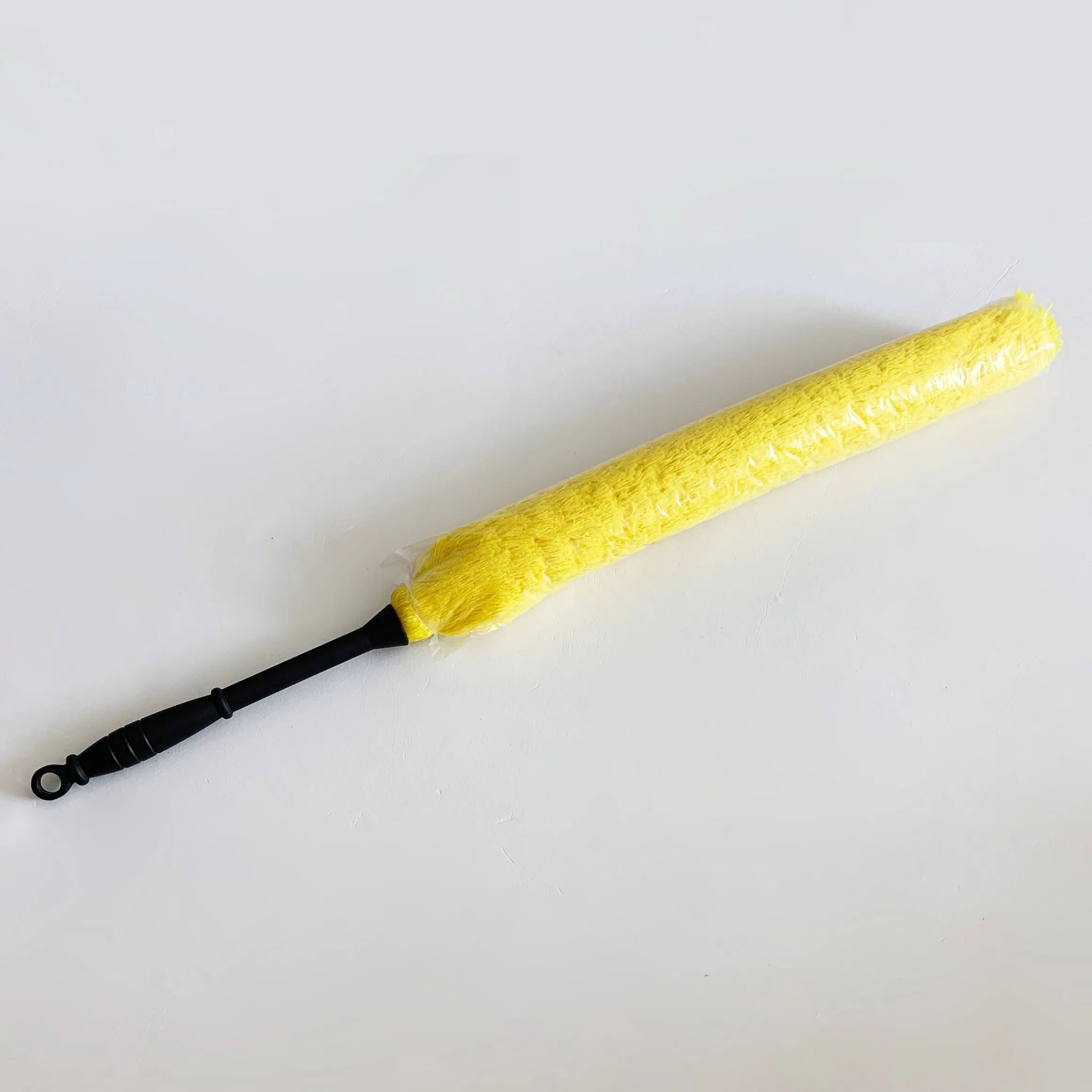Wholesales Price Large Surface Static Durable Flexible Soft Cleaner with PP Handle and Microfibre Duster Head for Home and Office Cleaning