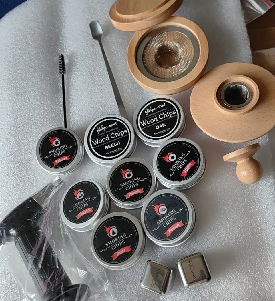 Drink Smoker Accessories Cocktail Smoker Kit Whiskey Smoking Infuser Kit with 8 Wood Options