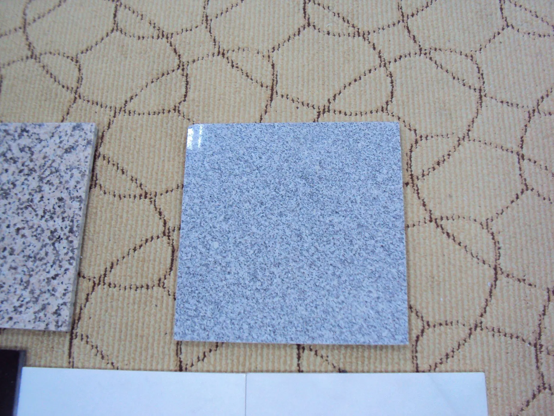 Sashaying Grey Granite Stone Slabs Outside Tiles and Paving Stone