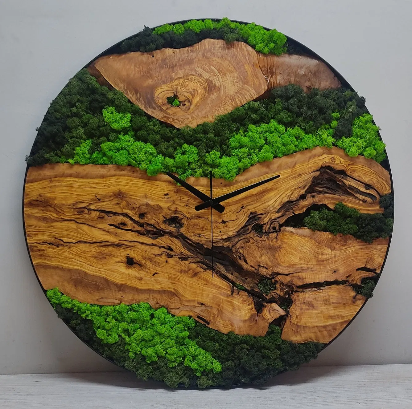 Made to Order Moss Wall Clock, Wall Art, Gift for Mom, Custom Made Moss & Wood Wall Clock, Custom Wall Decor, Gift for Wife, Gift for Father