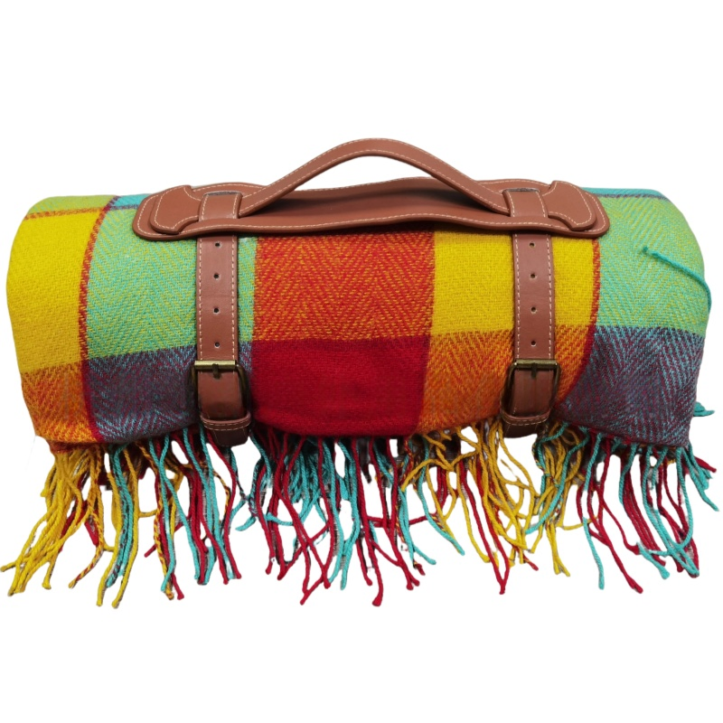 Customized Wholesale Outdoor Knitted Picnic Travel Camping Beach Foldable Portable Waterproof Blanket Mat with Tassels and Leather Hand Belt