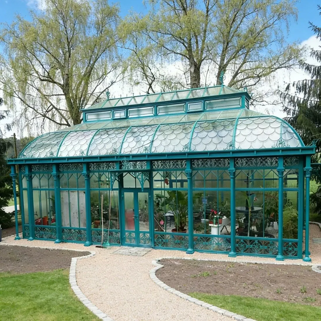 Elegant Sunshine Oasis with Exquisite Metal Sunroom for Outdoor Enjoyment