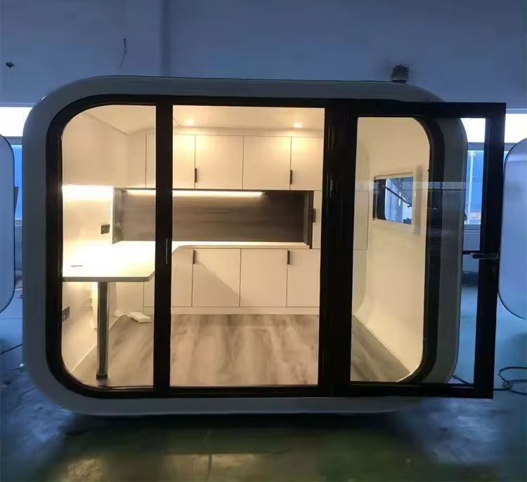 20/40FT Prefab Cabin Houses Garden Living Container Homes Apple Cabin Capsule Portable Cabin House