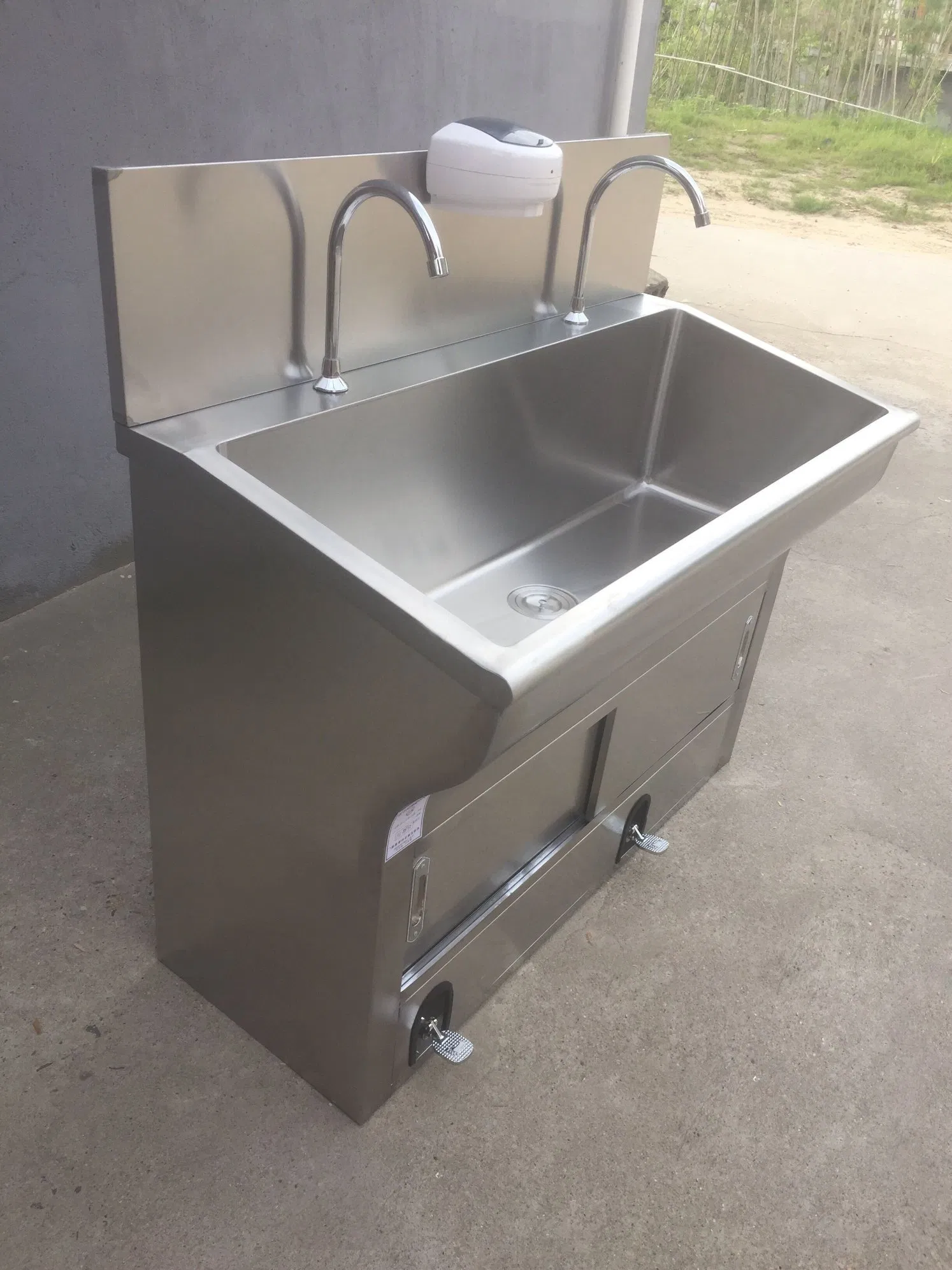 Hand Wash Cleaning Stainless Steel Sink Basin for Double Person Use