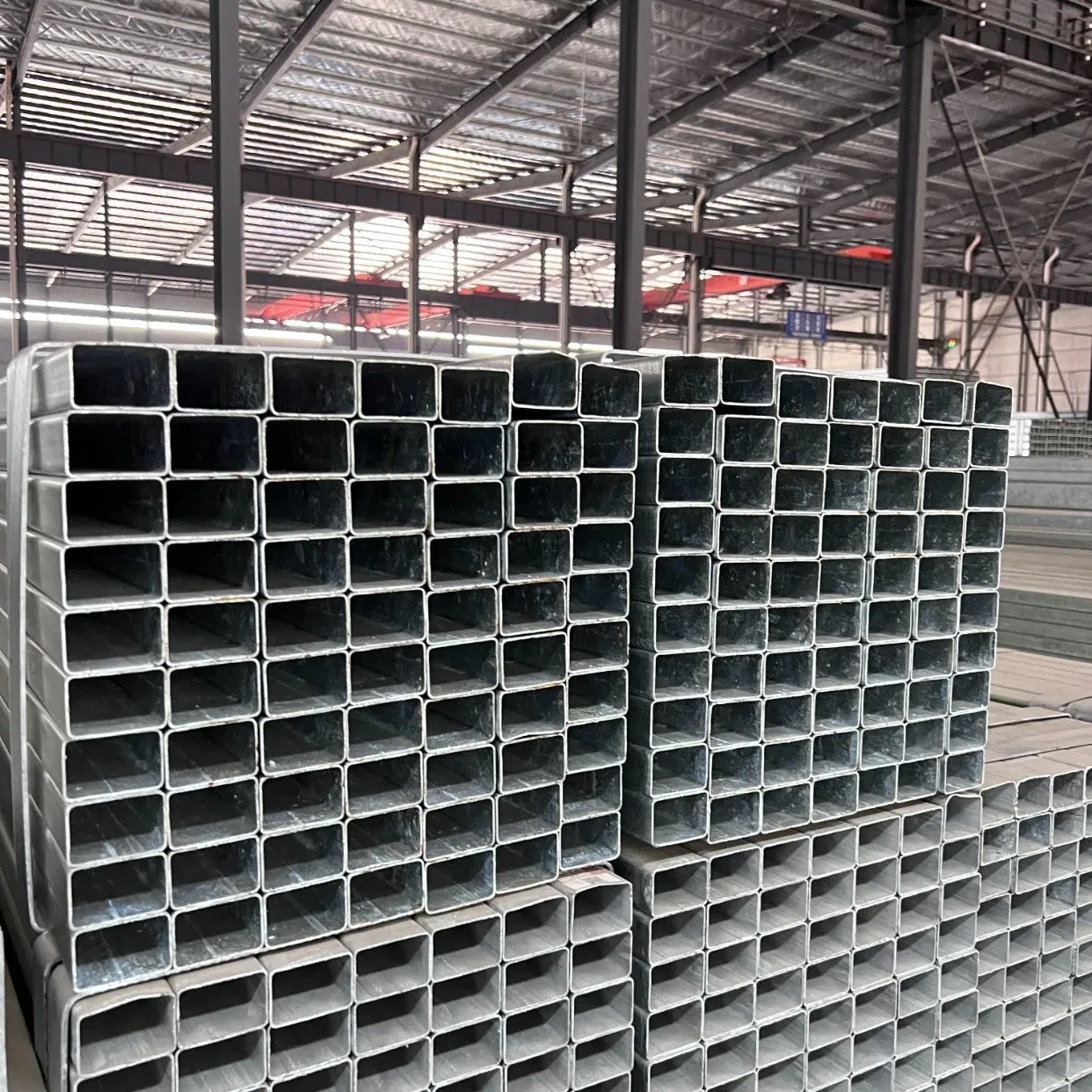 Low-Carbon Galvanized Steel Pipe, Environmentally Friendly, Strong, for Small-Scale Construction