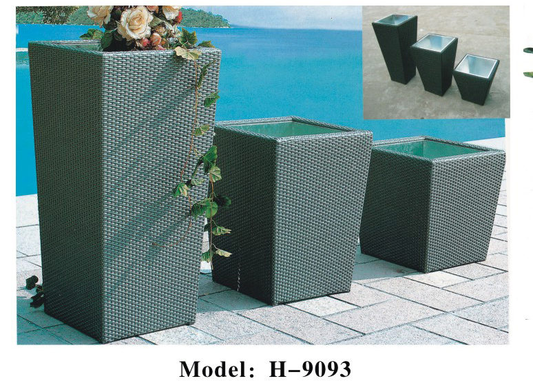 Квадратная подставка для цветов из ротанга с алюминиевым каркасом