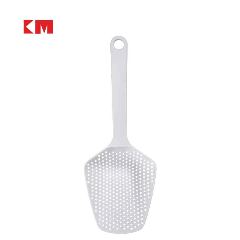 Кухонный дуршлаг-совок KM6016 с длинной ручкой