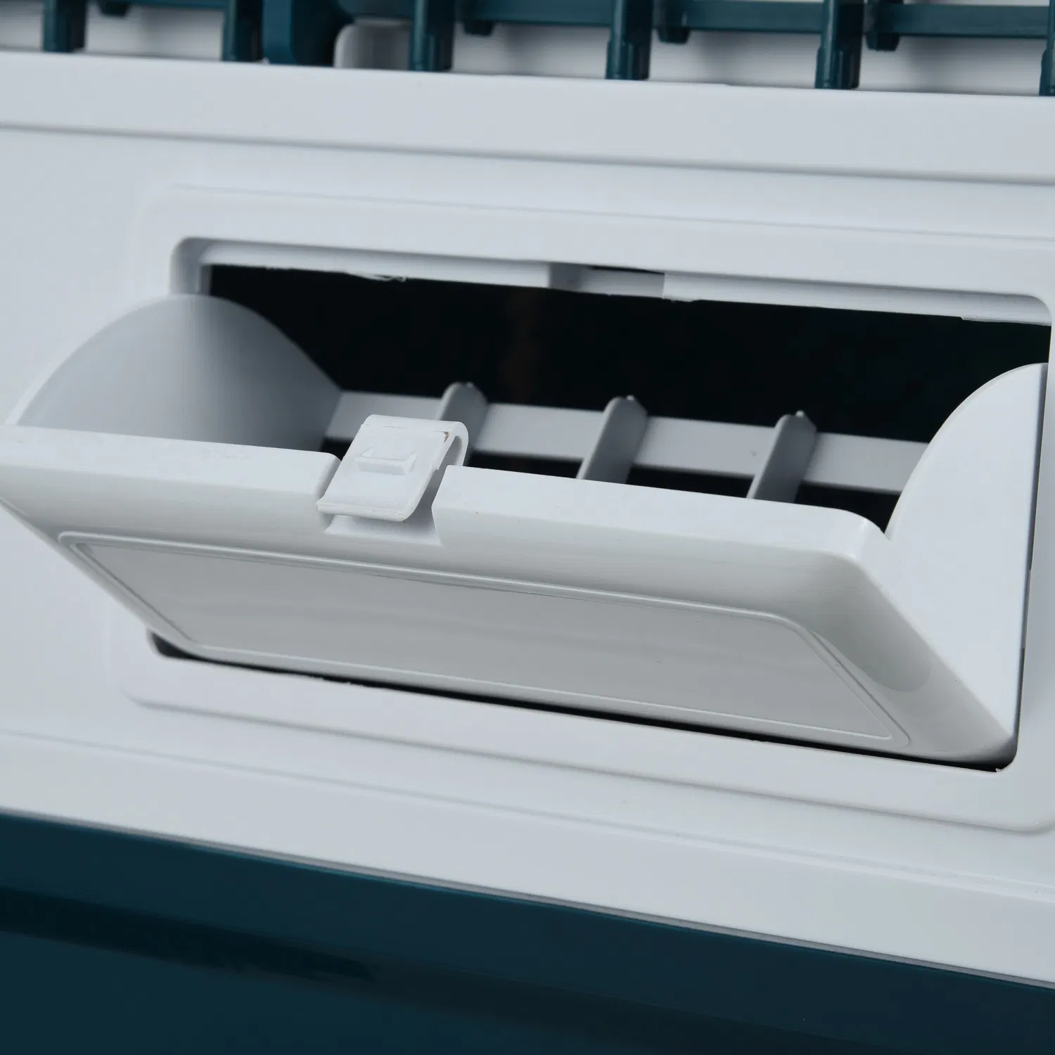 Factory Price 12000 Big Airflow Floor Standing Exaporative Portable Air Cooler