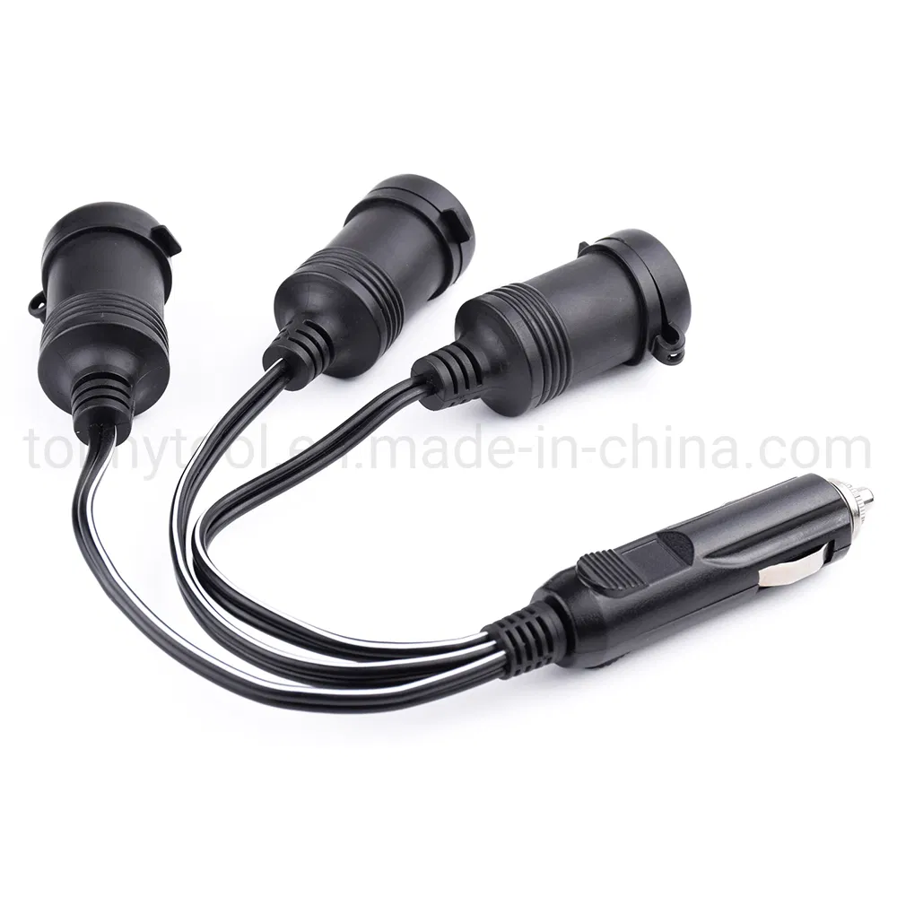 Тройной адаптер прикуривателя с защитным колпачком