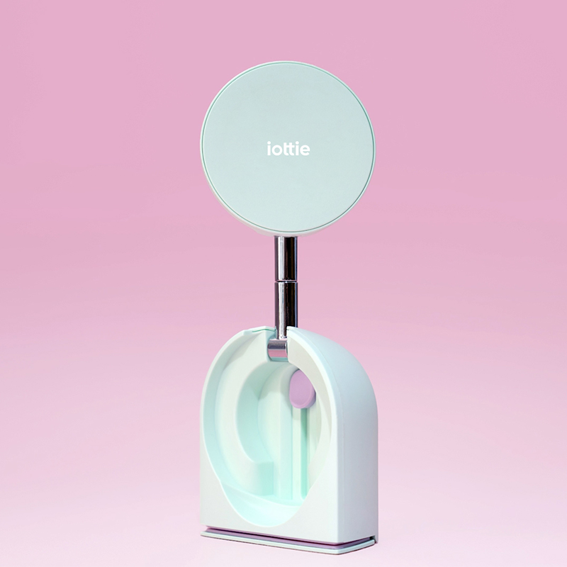 Магнитный держатель для телефона в самолете Treker