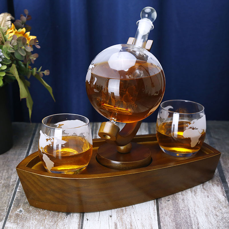 Wholesale Rotatable Sailboat Shape Glass Wine Decanter Bubbler Craft Bottle Special-Shaped Fermentation Jar Earth Instrument Liquor Divid