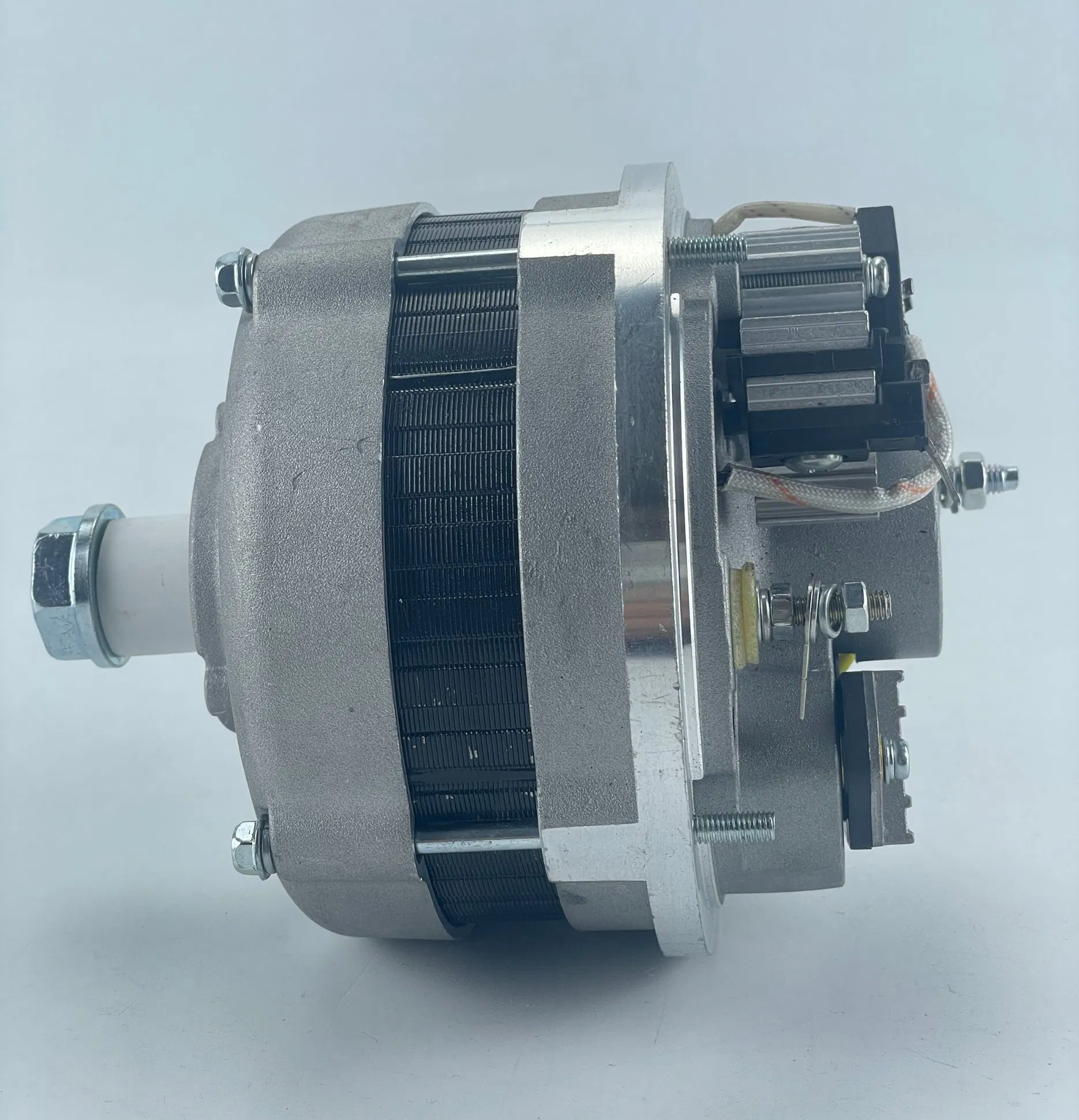 Генератор 0118 2105 для двигателя Deutz 1011, 2011