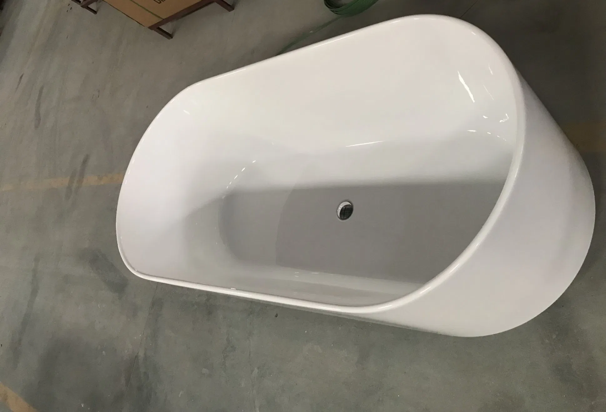 Bathrooms Thin Edge 1700mm Matt White&Glossy White Acrylic Bathtub, Freestanding Bathtub