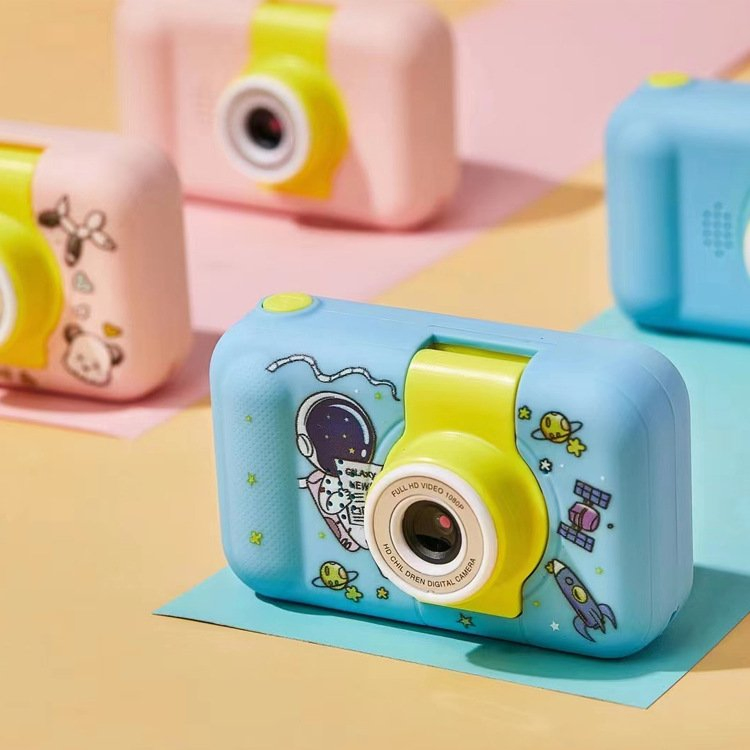 New High-Definition Children's Camera with 2.4-Inch Large Screen and 180 ° Rotatable Lens