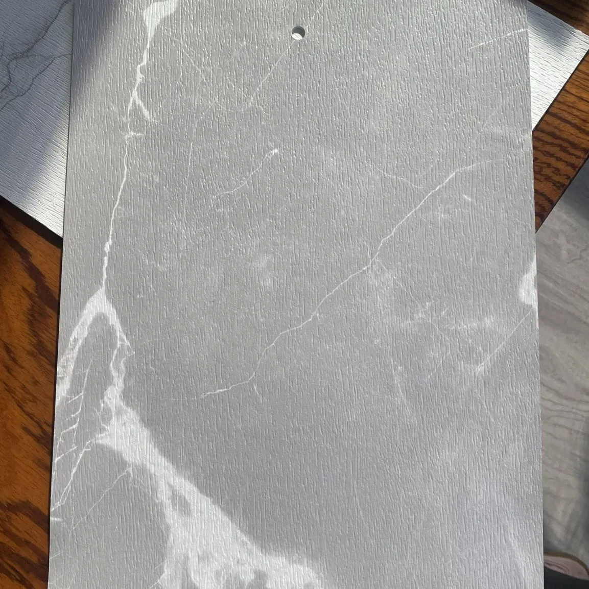 Линолеум на заказ с износостойким и противоскользящим покрытием